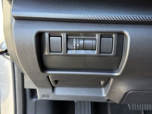 Certified 2025 Subaru Crosstrek 2.5i Limited w/ Crosstrek Mirror Package image 31