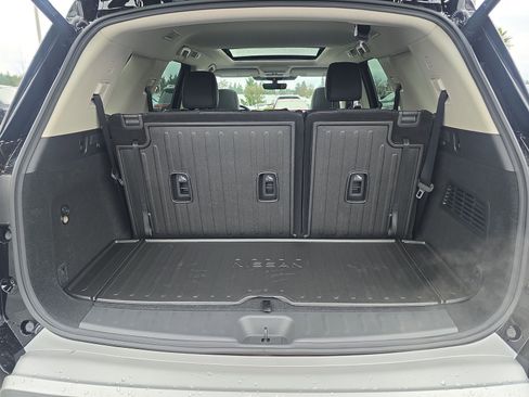 New 2025 Nissan Pathfinder Platinum image 27