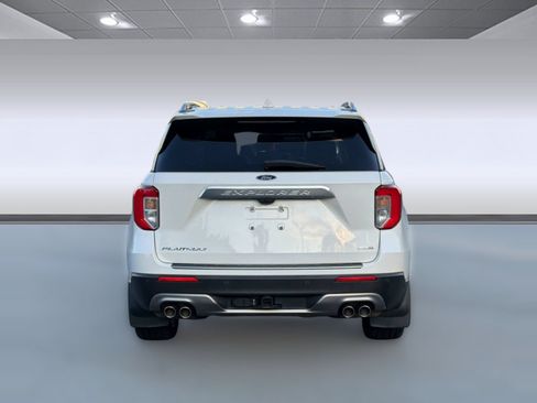 Certified 2020 Ford Explorer Platinum w/ Premium Technology Package AWD/4WD image 10