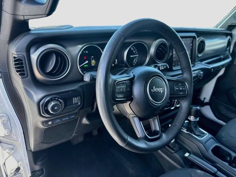Certified 2023 Jeep Wrangler Unlimited w/ Cold Weather Group AWD/4WD image 10