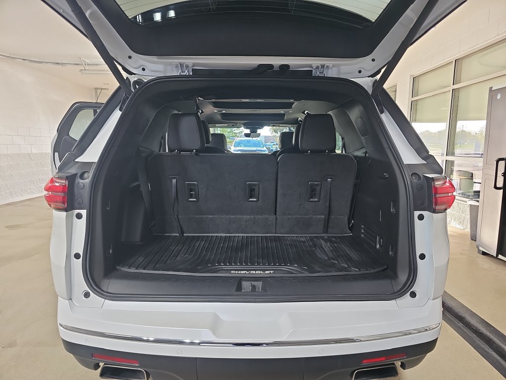 Used 2023 Chevrolet Traverse Premier AWD/4WD image 17
