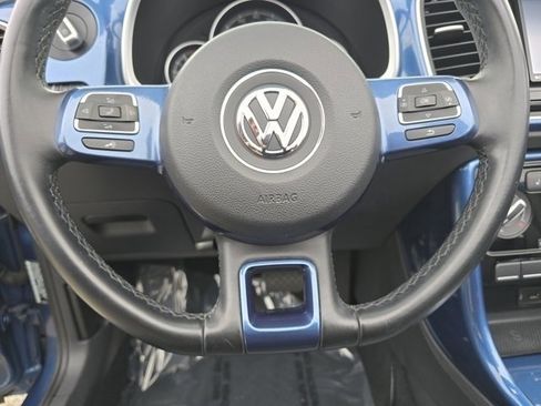 Used 2018 Volkswagen Beetle 2.0T S image 31