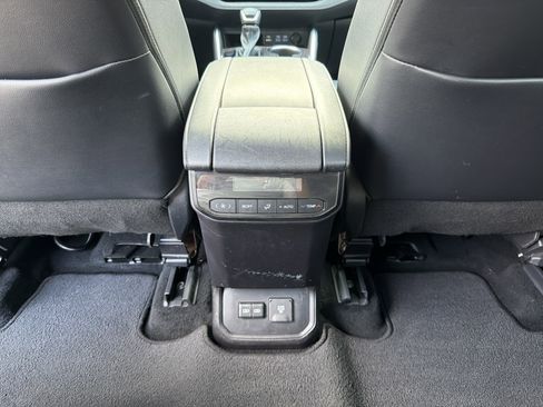 Used 2022 Toyota Highlander Limited image 27