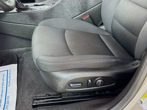 Used 2024 Chevrolet Malibu LT FWD image 23
