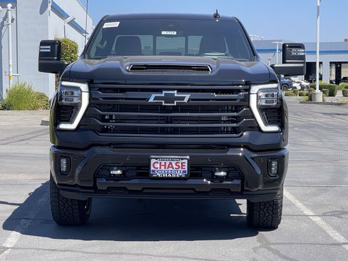 New 2025 Chevrolet Silverado 2500 High Country w/ Midnight Edition image 3
