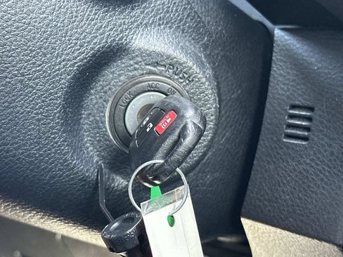 Used 2019 Toyota Tacoma SR5 RWD image 31