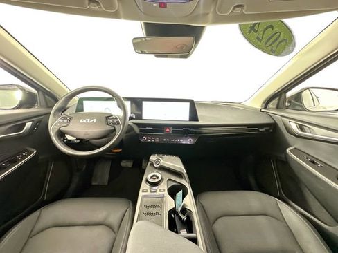 Used 2024 Kia EV6 Wind w/ Wind Technology Package AWD/4WD image 3
