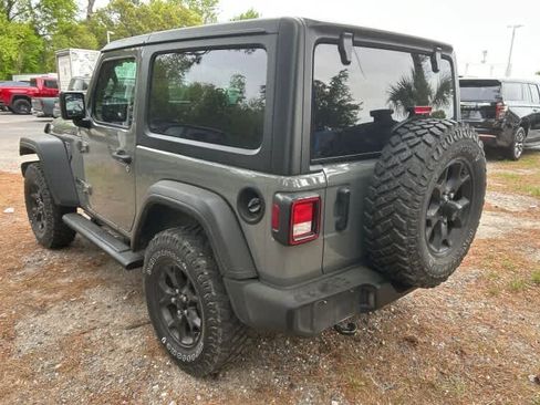 Used 2022 Jeep Wrangler Willys image 4