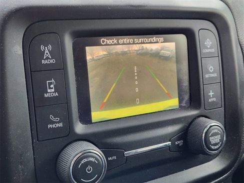 Used 2018 Jeep Renegade Sport w/ Power & Air Group image 19