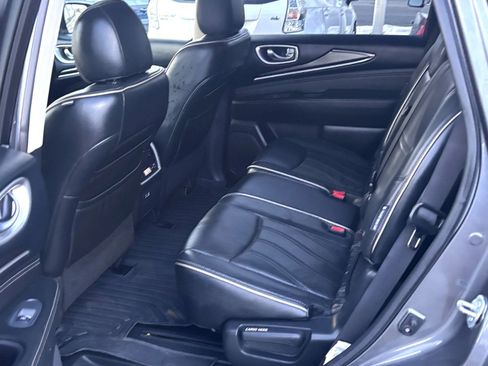 Used 2019 INFINITI QX60 Luxe w/ Essential Package image 9