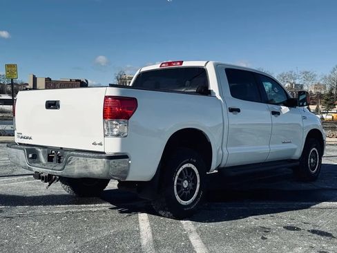 Used 2010 Toyota Tundra 4x4 CrewMax image 6