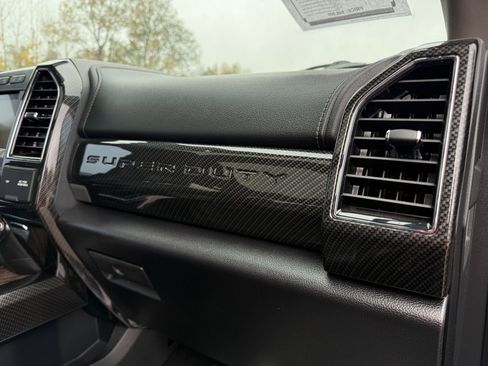 Used 2019 Ford F250 Lariat w/ Lariat Ultimate Package image 38