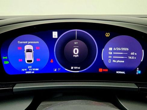 Used 2025 Porsche Macan 4S Electric w/ Premium Package AWD/4WD image 15