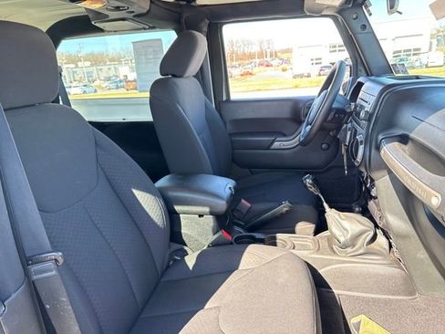 Used 2015 Jeep Wrangler Sport image 13