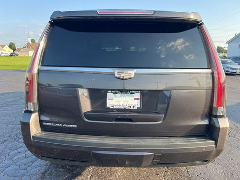 Used 2017 Cadillac Escalade Premium Luxury AWD/4WD image 6