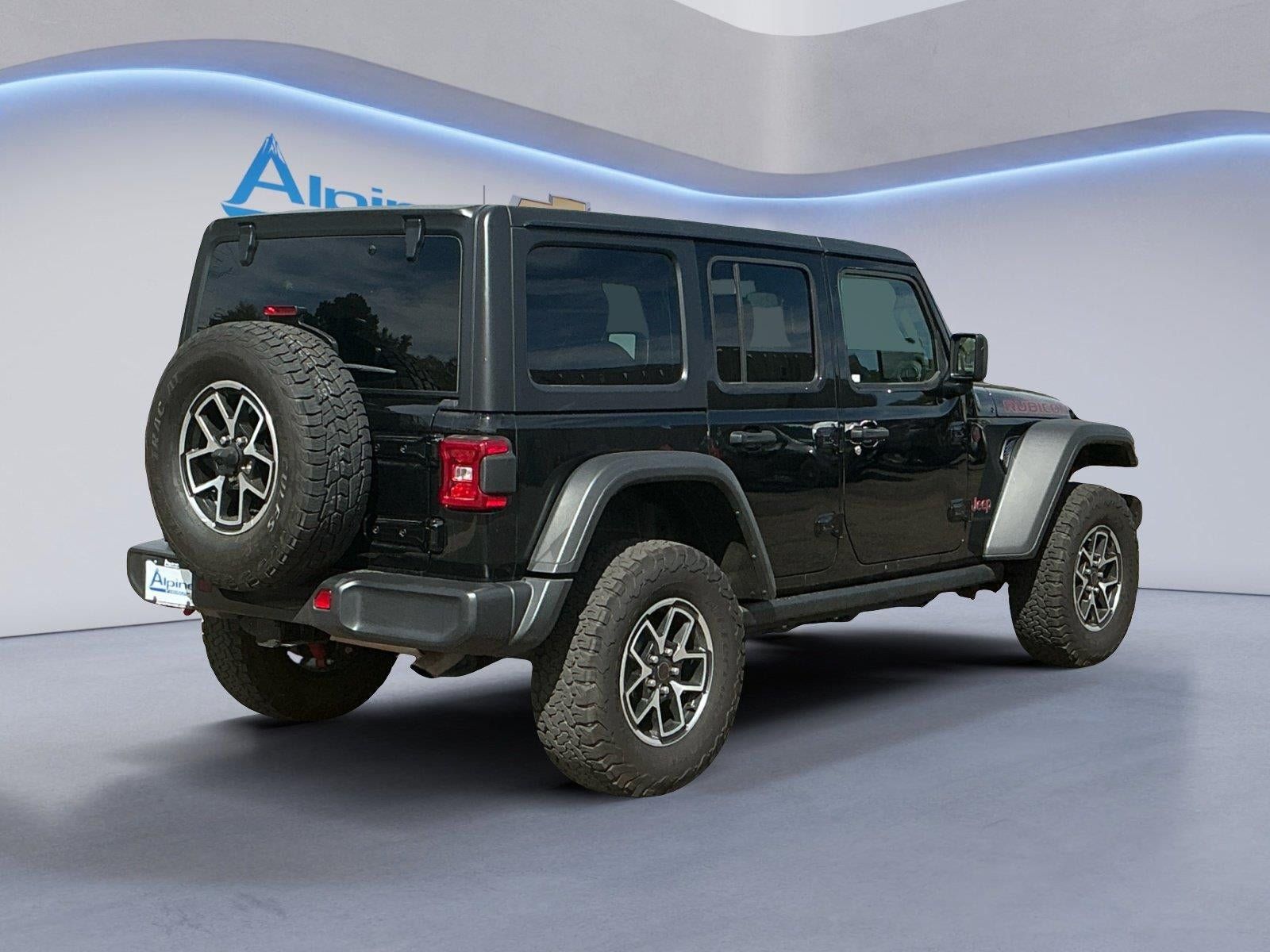 Used 2025 Jeep Wrangler Unlimited Rubicon AWD/4WD image 5