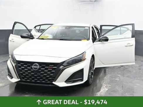 Used 2024 Nissan Altima 2.5 SR image 54