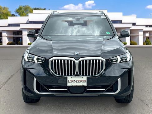 Used 2024 BMW X5 xDrive40i w/ Premium Package AWD/4WD image 2