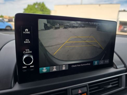 Used 2025 Honda Pilot EX-L image 22