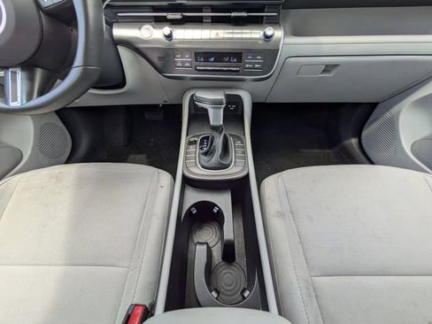 Used 2025 Hyundai Kona SEL AWD/4WD image 19