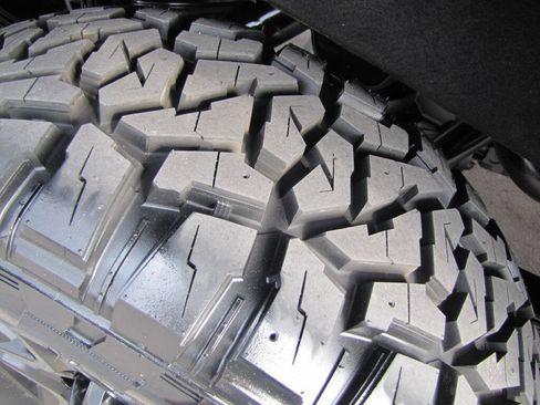 Used 2023 Chevrolet Silverado 2500 LT w/ Convenience Package image 33