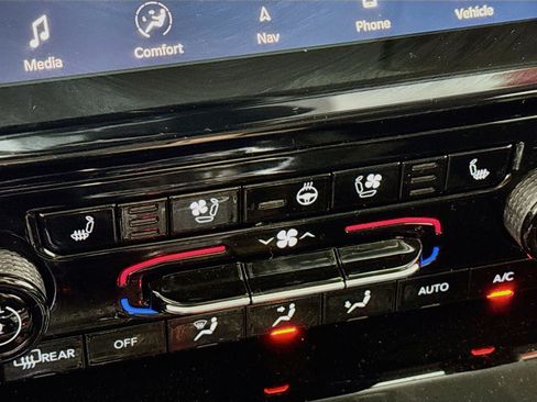 Used 2023 Jeep Grand Cherokee 4WD 4xe w/ Luxury Tech Group II image 5