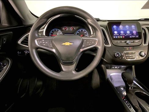 Used 2024 Chevrolet Malibu LT FWD image 5
