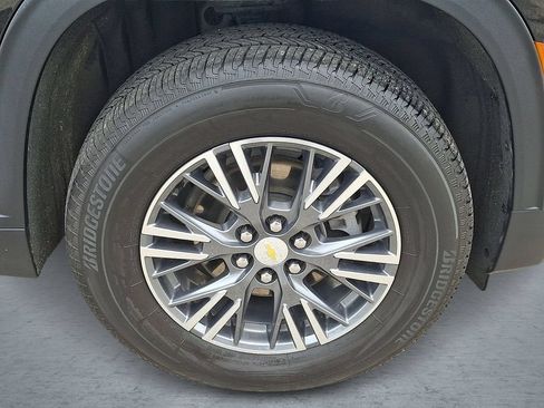 Certified 2024 Chevrolet Traverse LS FWD image 10