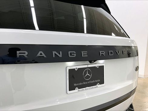Used 2023 Land Rover Range Rover Long Wheelbase SE AWD/4WD image 10