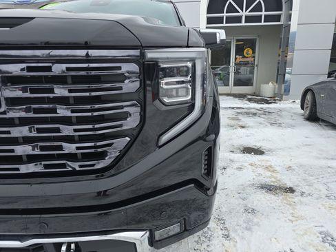 Used 2025 GMC Sierra 1500 Denali Ultimate image 10
