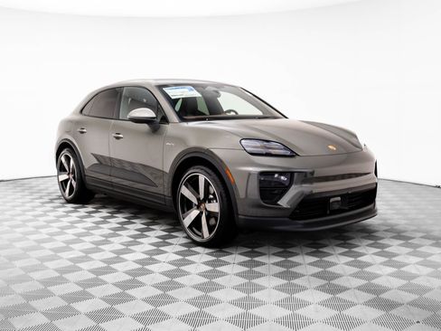 New 2025 Porsche Macan 4S Electric image 6