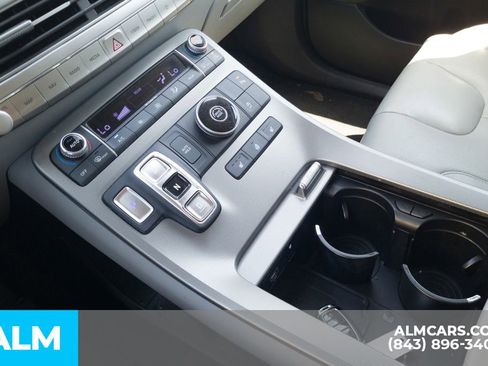 Used 2022 Hyundai Palisade SEL w/ Premium Package image 15
