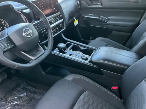 New 2026 Nissan Pathfinder SV image 12