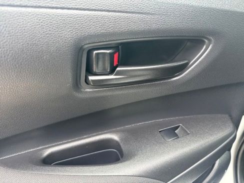 Used 2025 Toyota Corolla LE FWD image 27