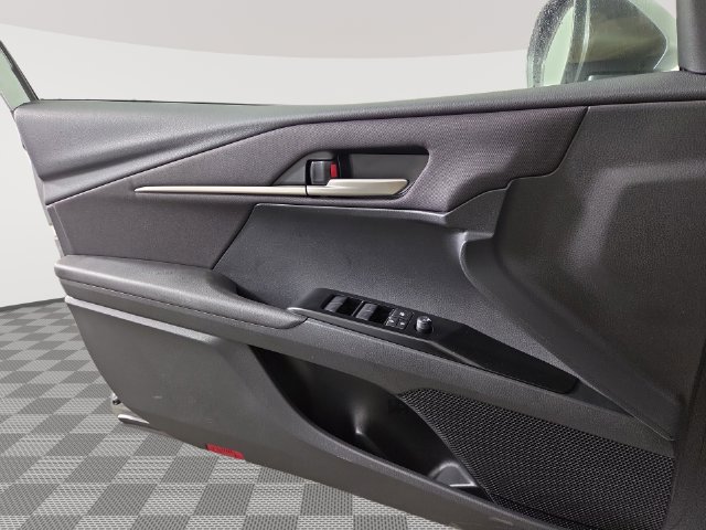 New 2027 Toyota Camry LE w/ Convenience Package FWD image 31
