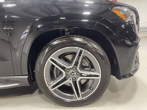 Used 2026 Mercedes-Benz GLS 450 4MATIC image 16
