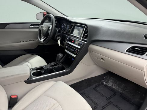 Used 2019 Hyundai Sonata SE FWD image 19