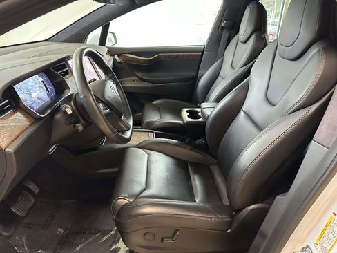 Used 2020 Tesla Model X Long Range image 11