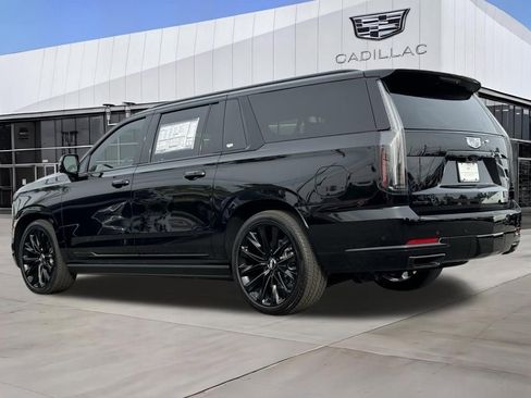 New 2026 Cadillac Escalade ESV Platinum Sport w/ LPO, ONYX Package AWD/4WD image 5