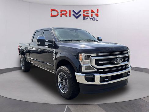 Used 2022 Ford F250 Platinum w/ FX4 Off-Road Package AWD/4WD image 2