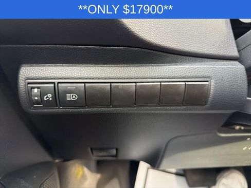 Used 2024 Toyota Corolla LE image 33