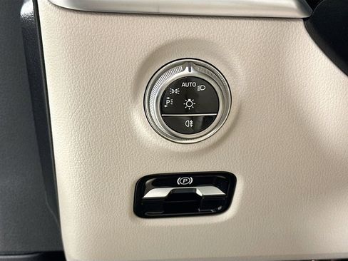 New 2026 Mercedes-Benz C 300 4MATIC Sedan image 10