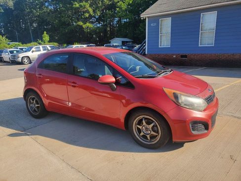 Used 2013 Kia Rio LX w/ PWR Pkg FWD image 3