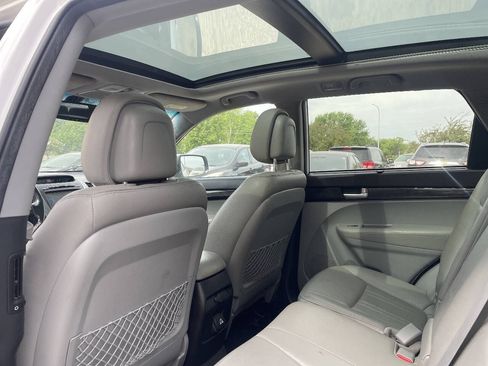 Used 2015 Kia Sorento SX AWD/4WD image 16