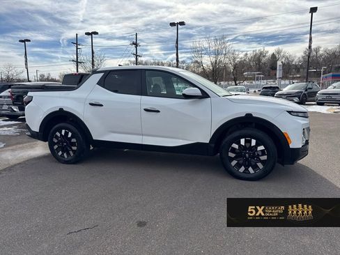 Used 2025 Hyundai Santa Cruz SE image 13