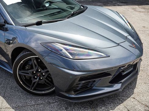 Used 2021 Chevrolet Corvette Stingray Premium Cpe w/ Z51 Performance Package RWD image 8