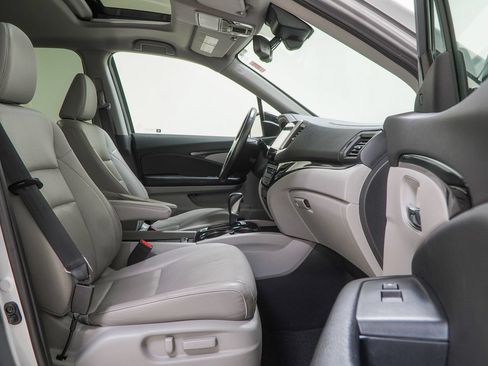 Used 2017 Honda Ridgeline RTL-E image 39