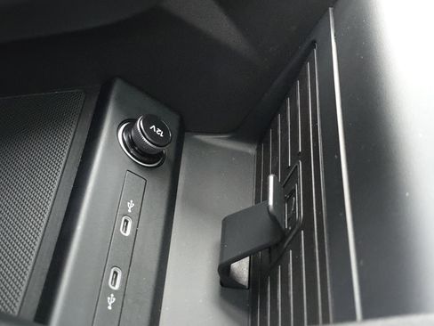 Certified 2023 Audi Q4 e-tron Premium Plus w/ Premium Plus image 18