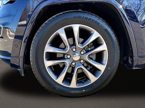 Used 2018 Jeep Grand Cherokee Overland image 8