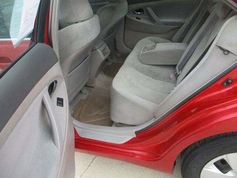Used 2008 Toyota Camry LE image 8